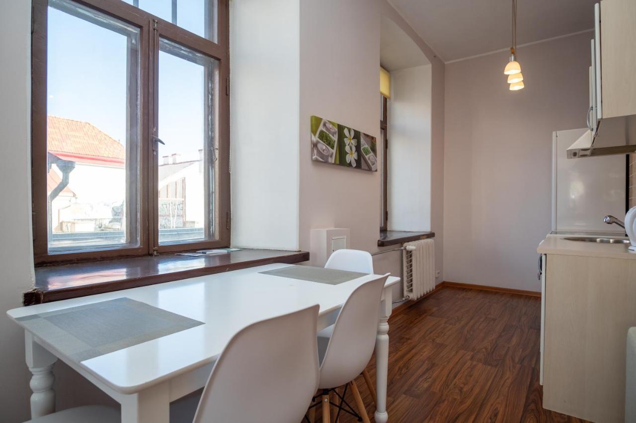 Old Town Studio Apartment - Uus Street 24 Таллин Экстерьер фото